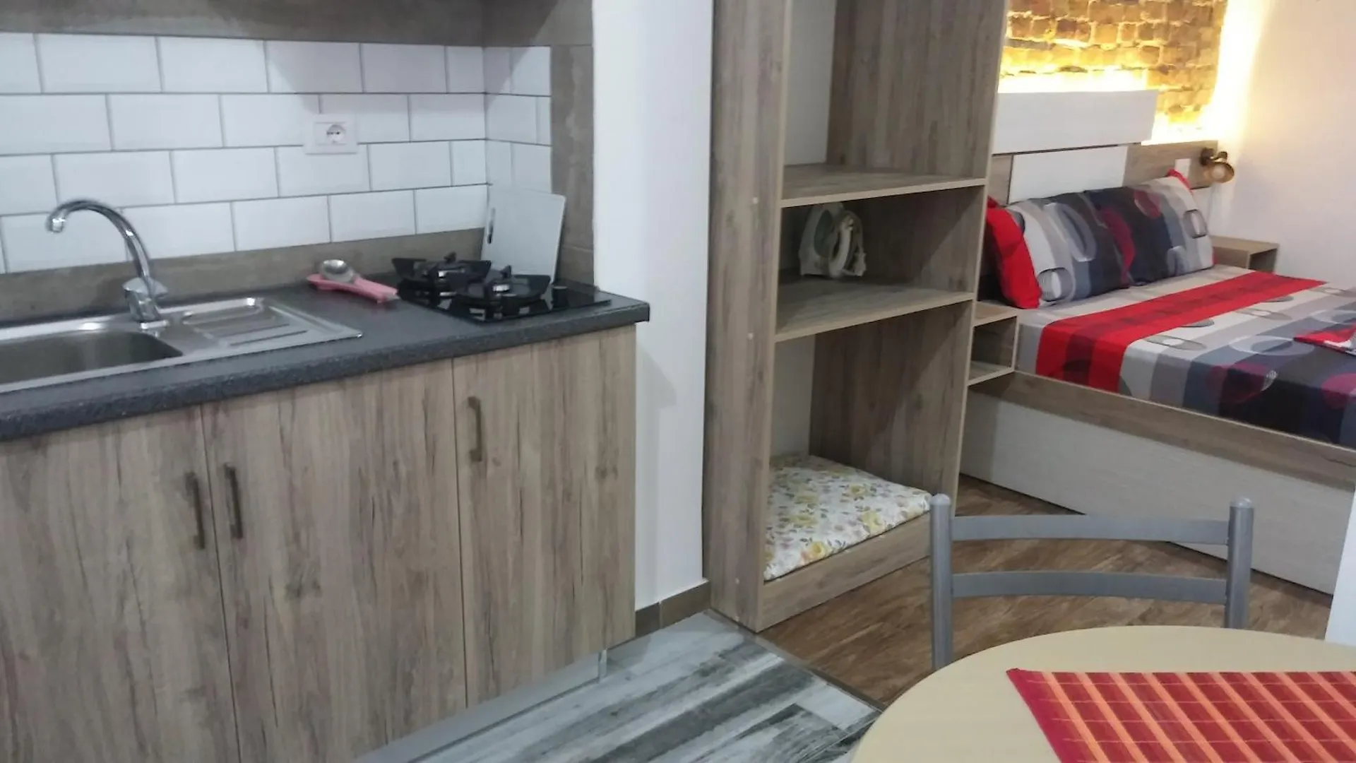 Evoo Apartment Liceu Tirana 0*,